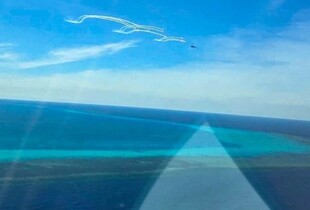 Китай обстріляв сигнальними ракетами літак Філіппін