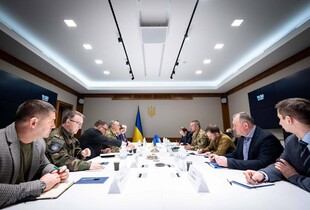 До України вперше під час війни з візитом прибула делегація НАТО