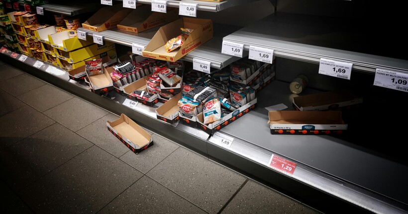 У Чернігові у супермаркеті АТБ пролунав вибух: троє людей травмовані