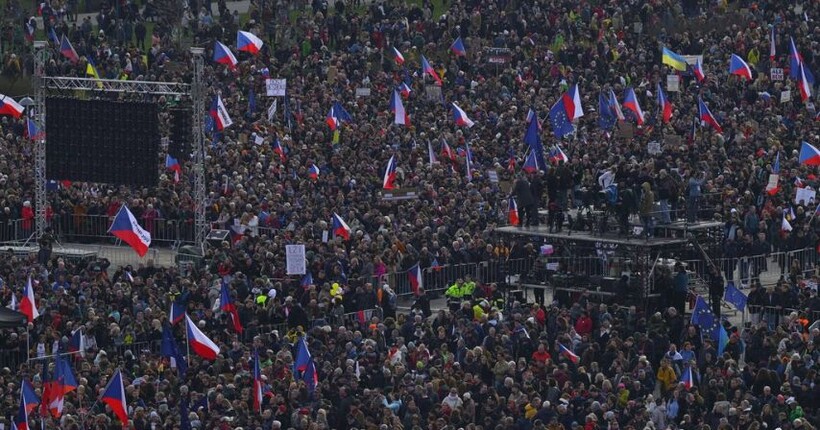 У столиці Чехії пройшла одна з найбільших акцій проти уряду прем'єра Бабіша