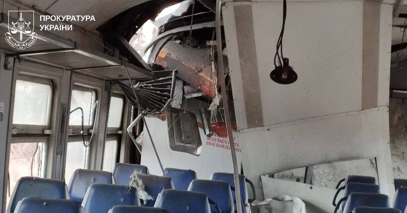 Чоловік залишився у вагоні під час атаки: в 