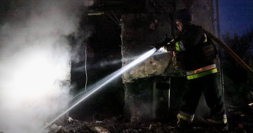 Росіяни ще раз атакували Полтавщину: виникли пожежі, є руйнування
