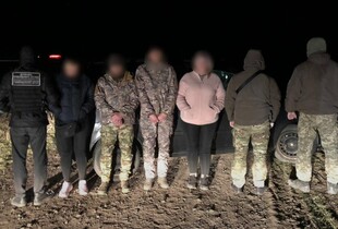 Сплатили по 6300 дол через крипту: на кордоні затримали жінку та 