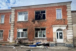 Росіяни вдарили по лікарні на Харківщині: троє людей постраждало