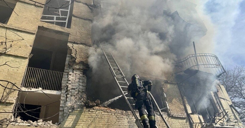 Росіяни б'ють по Дніпру: пошкоджено багатоповерхівку, є постраждалі