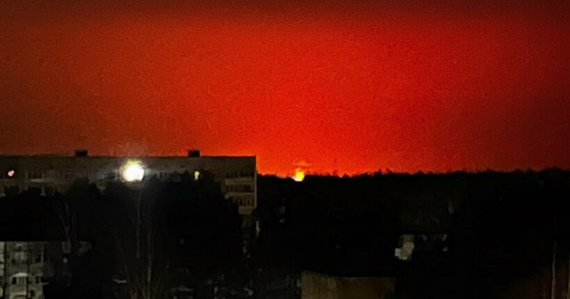 Сили оборони уразили один із найбільших НПЗ рф: у Кірішах спалахнула пожежа