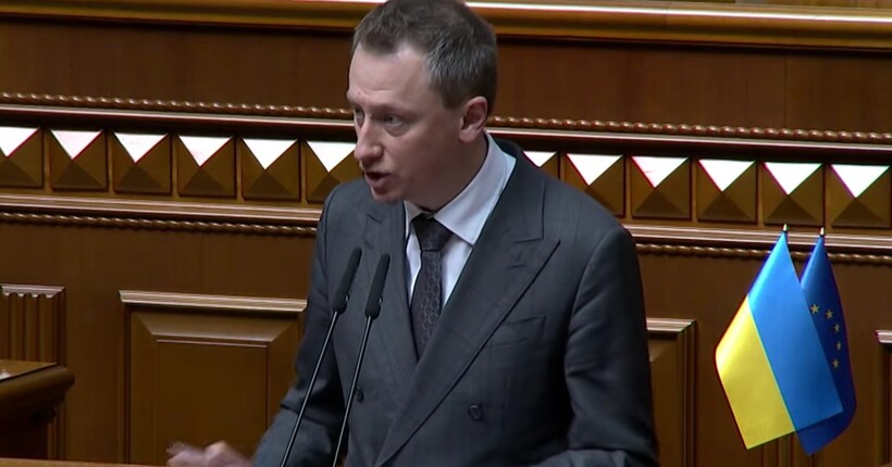 В уряді пояснили, чому обрали кешбек замість обмеження цін на пальне чи зниження акцизу