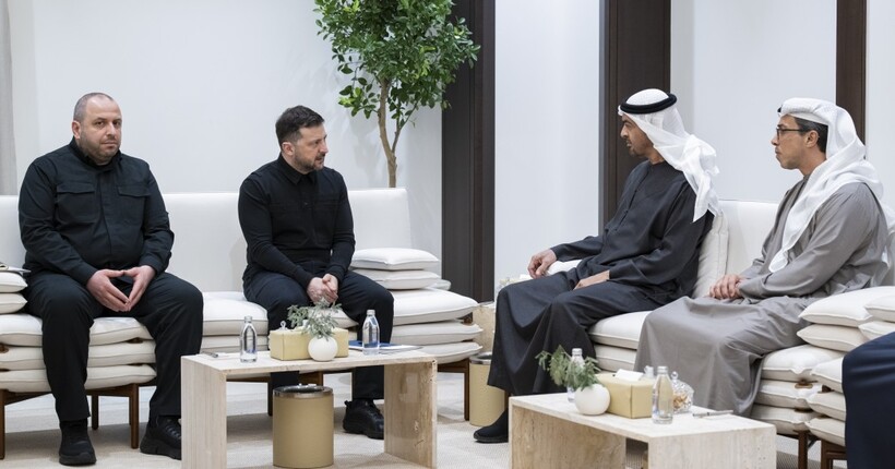 Зеленський після Саудівської Аравії прибув в ОАЕ: що відомо про візит