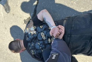 В Одесі пролунав вибух: поліція затримала чоловіка зі зброєю