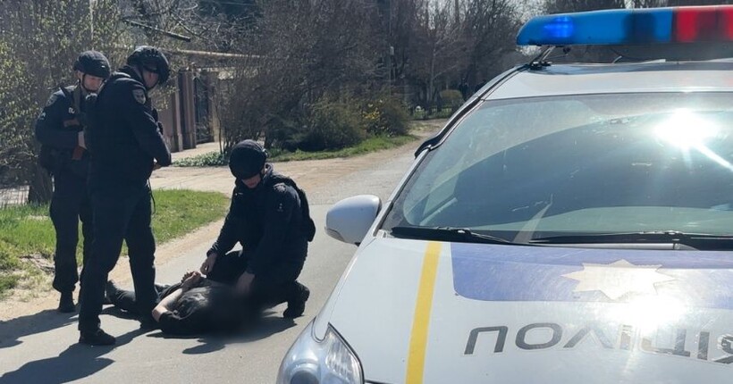 В Одесі затримали 22-річного чоловіка, який відкрив стрілянину та підірвав запал гранати