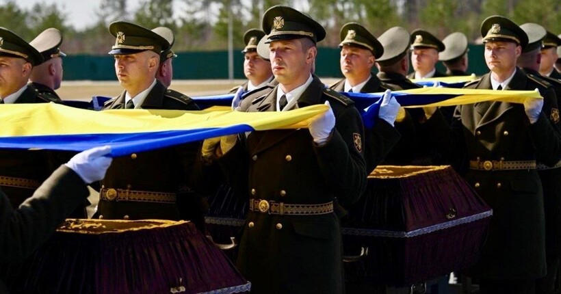 На військовому меморіальному кладовищі вшанували пам’ять 11 невідомих українських захисників