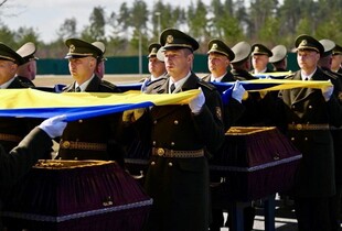 На військовому меморіальному кладовищі вшанували пам’ять 11 невідомих українських захисників