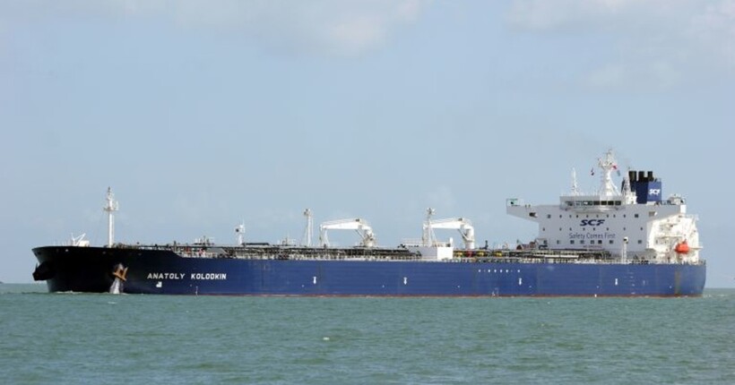 Російський танкер з нафтою прибув на Кубу: як реагують США