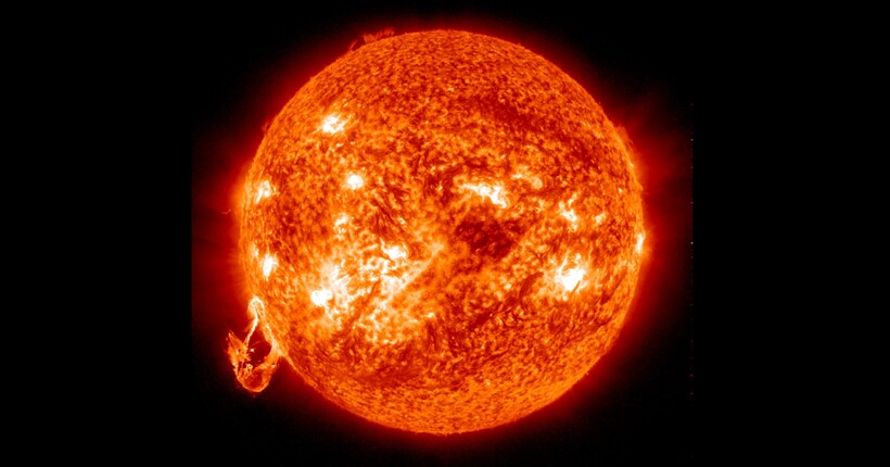 На Сонці стався найпотужніший спалах за два місяці: чи зачепить Землю