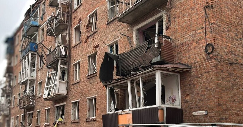 Ворог вдарив КАБами по Сумщині: у Глухівській громаді 11 поранених, серед них дитина