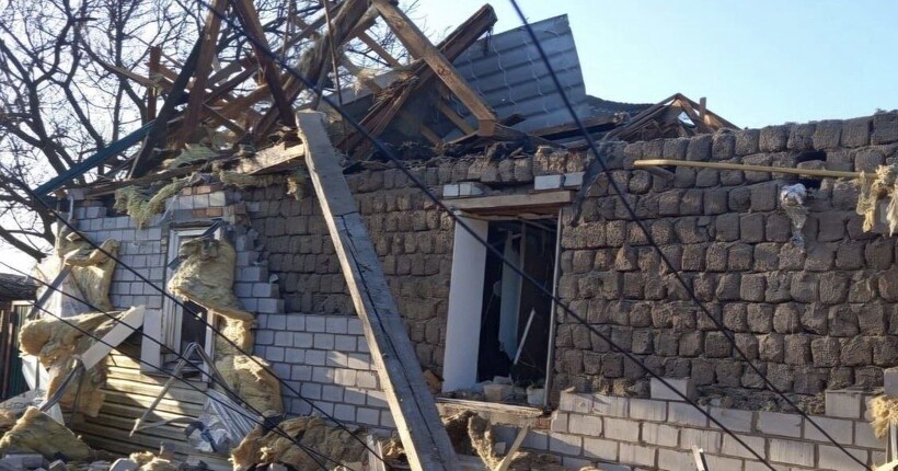 Росіяни обстріляли 30 разів три райони Дніпропетровщини: поранено четверо людей