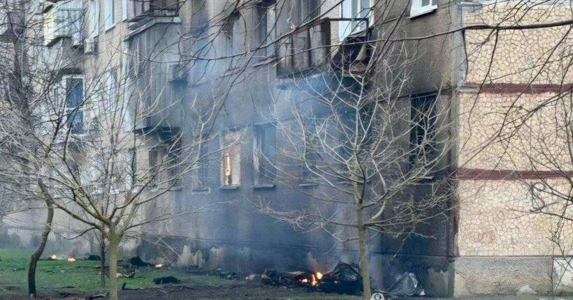 Росіяни вдарили по Дніпропетровщині: пошкоджені підприємства та будинки, є постраждалі