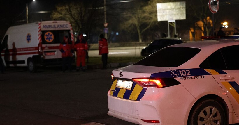 Чоловік напав з ножем на військових ТЦК в Одесі: офіцер має важкі травми обох ніг