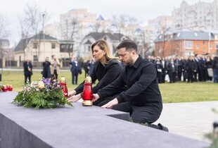 Подружжя Зеленських вшанували пам'ять загиблих під час окупації у Бучі