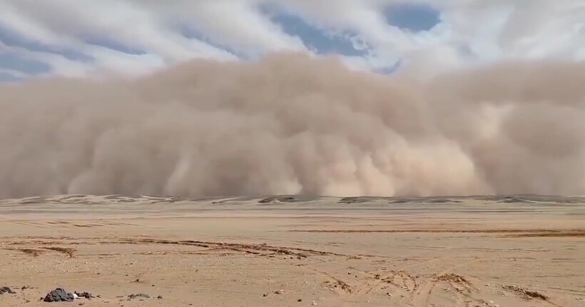 Потужна буря накрила Сахару: супутник зафіксував стіну пилу на 2000 км