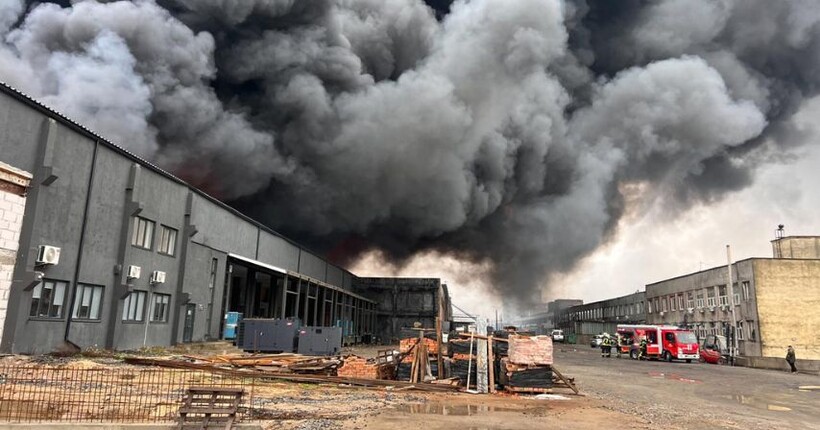 В ДСНС показали наслідки ударів по Луцьку (фото)