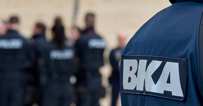 У Німеччині викрили шпигунів рф, які стежили за постачальником дронів для України – ЗМІ