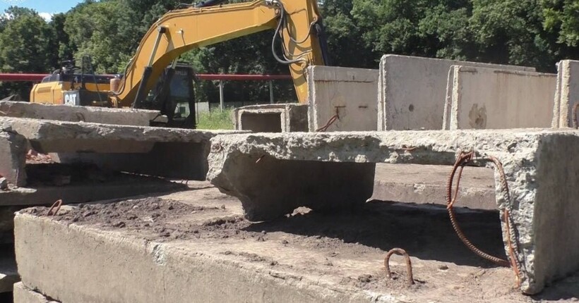 Змушував рятувальників замість служби будувати йому будинок: викрито ексчиновника ДСНС