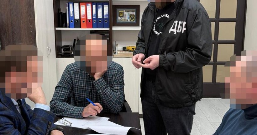 На Львівщині місцевий депутат організував незаконну вирубку лісу на понад 100 млн грн