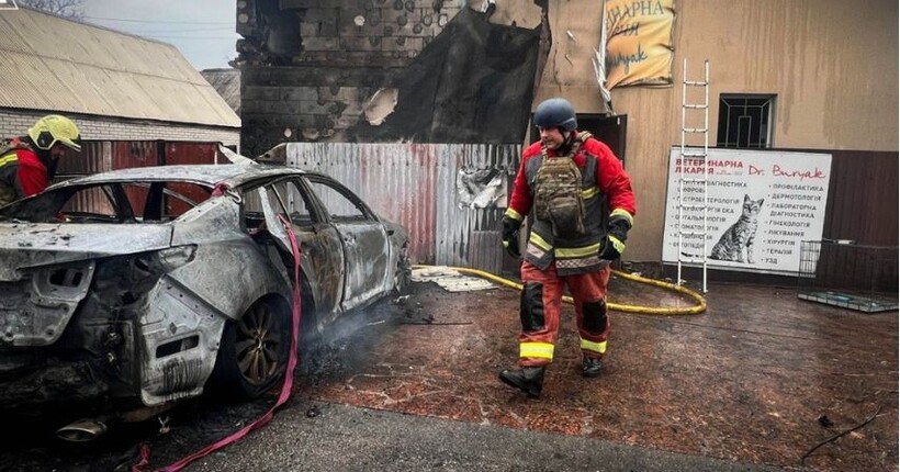 Ранкова повітряна атака рф на Київщині забрала життя чоловіка і 20 тварин (фото)