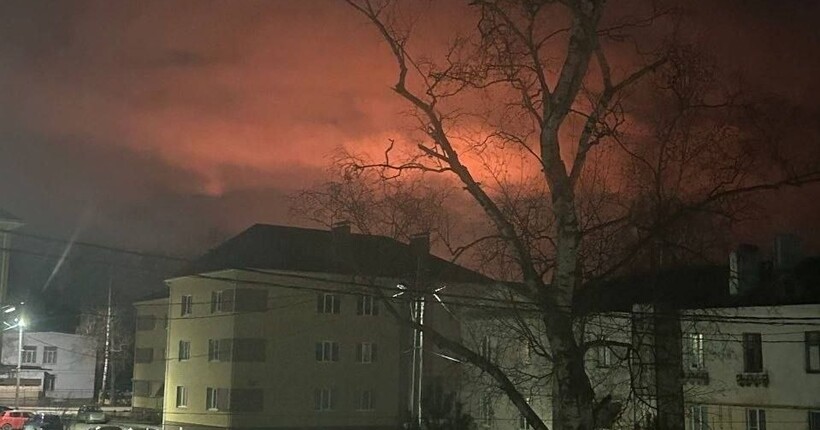 Дрони вночі атакували Нижньогородську область: на НПЗ сталася пожежа