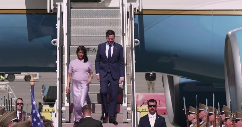 Венс приїхав в Угорщину перед виборами: 