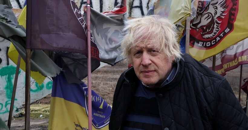 Борис Джонсон таємно побував на передовій в Україні: з’явилися фото