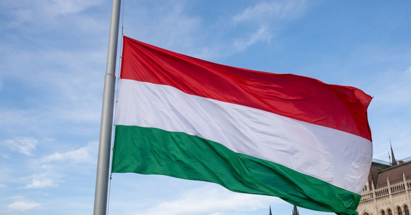 В Угорщині розпочалися парламентські вибори з рекордної явки виборців