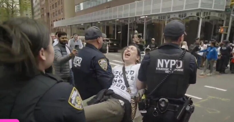 В Нью-Йорку затримали близько 90 людей на протесті проти допомоги Ізраїлю (відео)