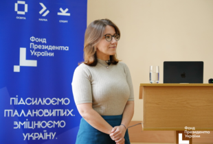 Професорка Оксфорду провела лекцію в ЛНУ: Україна прийняла першого викладача за новою програмою