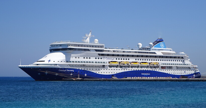 Круїзний лайнер вперше пройшов через Ормузьку протоку після відкриття судноплавства