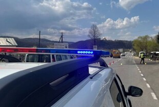 На Прикарпатті в ДТП загинув водій, ще 14 людей отримали поранення (фото)