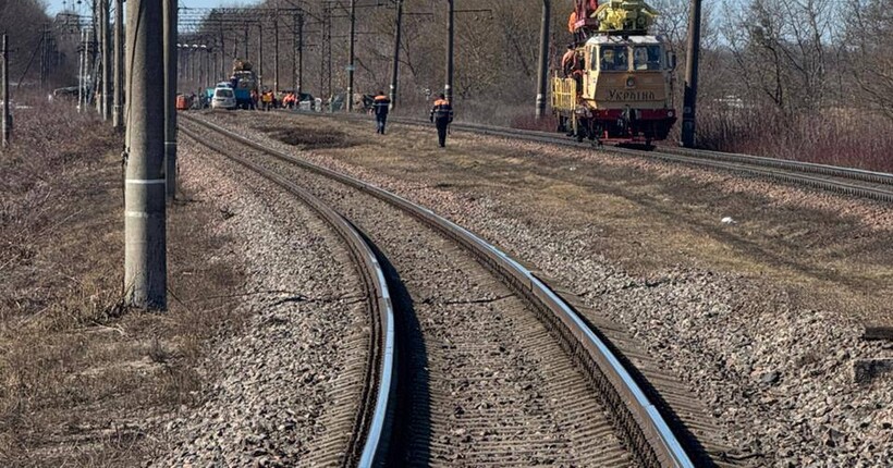 Зіткнення потягів на Вінниччині імовірно відбулося з вини машиніста тепловоза