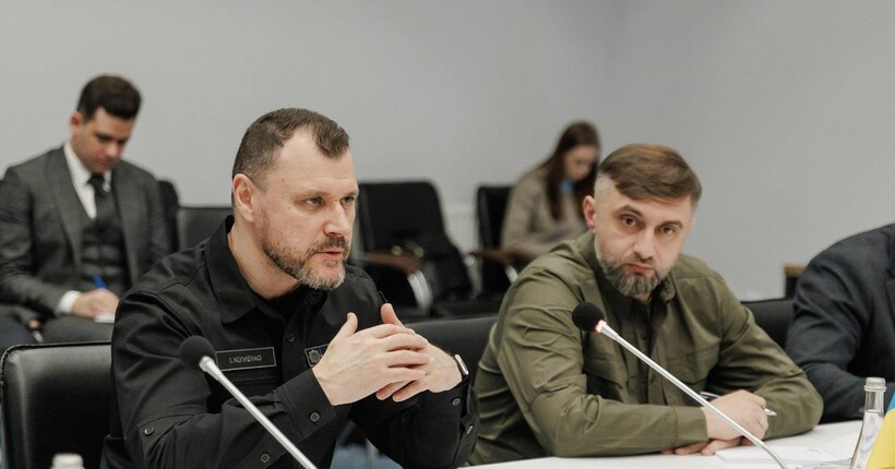 В МВС відреагували на відео, на якому поліцейські нібито залишили людей під час стрілянини в Києві