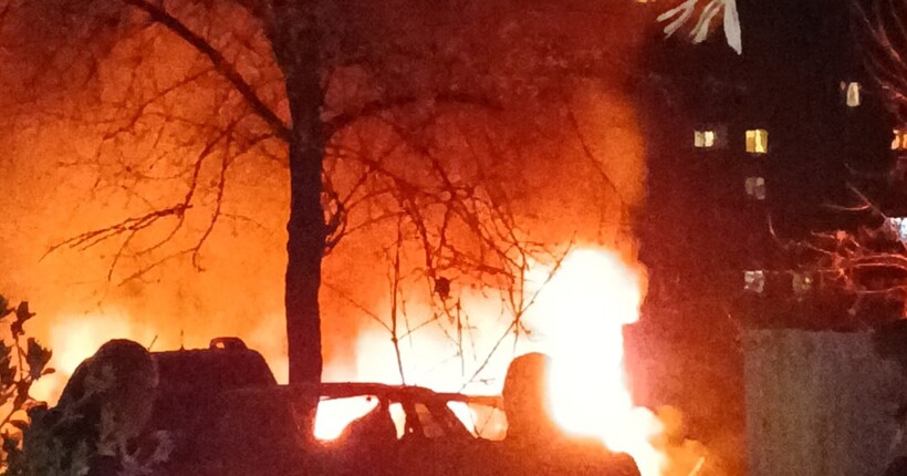 Загарбники вночі влучили у медзаклад у Сумах: є поранені