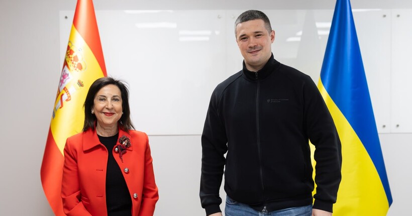 ППО, далекобійні боєприпаси та дрони: Україна та Іспанія розширюють співпрацю
