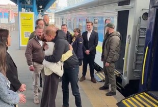 Британський принц Гаррі знову приїхав до України (відео)