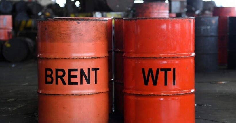 Нафта знову дорожчає: Brent вже по $105 за бочку