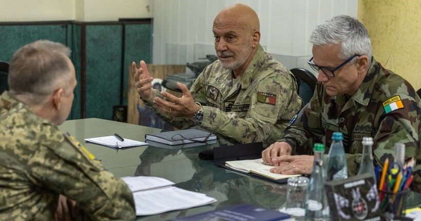 Сирський провів зустріч з військовими представниками НАТО та ЄС