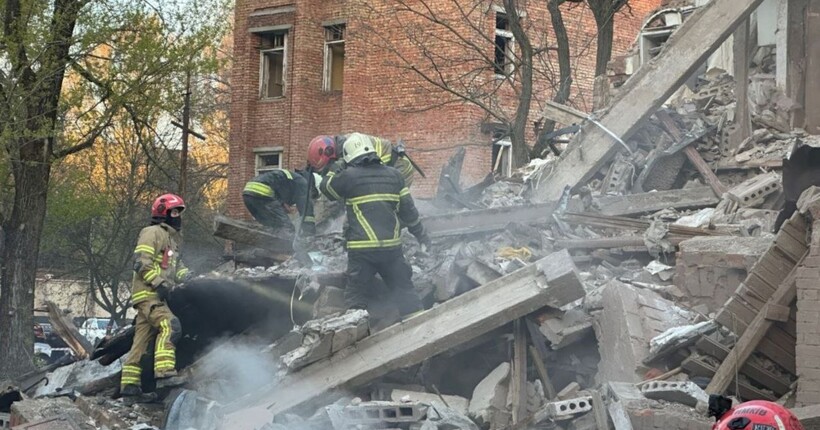 Зеленський відреагував на нічний обстріл України: Ситуація потребує негайних і жорстких дій