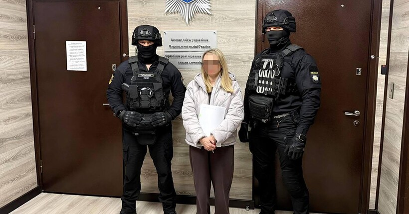 У Житомирі жінка змушувала шестирічну доньку займатись вебкамом