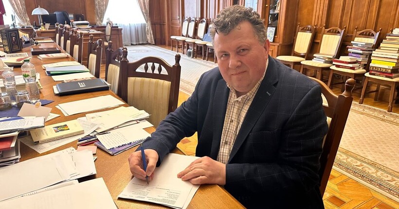 Володимира Бугрова звільнили з посади ректора КНУ ім. Шевченка