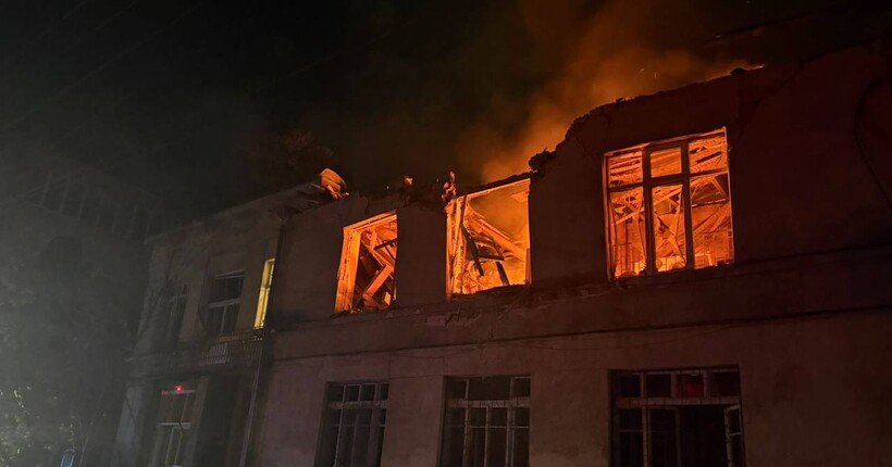 Росіяни масовано вдарили по Одесі: пошкоджено цивільну інфраструктуру, є постраждалі