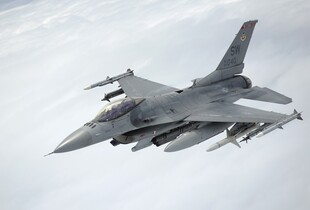 НАТО знову піднімало F-16 через російські дрони: один - залетів в Румунію