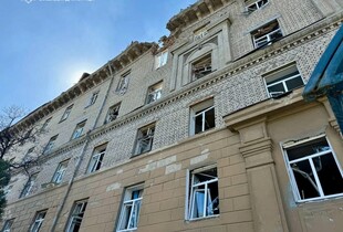 Росіяни завдали удару по житловому району Дніпра: які наслідки